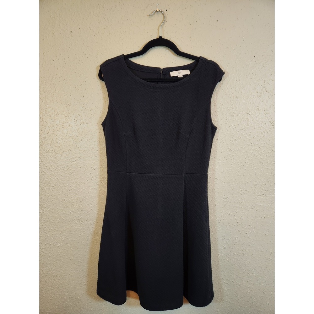LOFT Womens 8 Black Fit & Flare Dress Textured Sleeveless Round Neck LBD - Picture 1 of 7